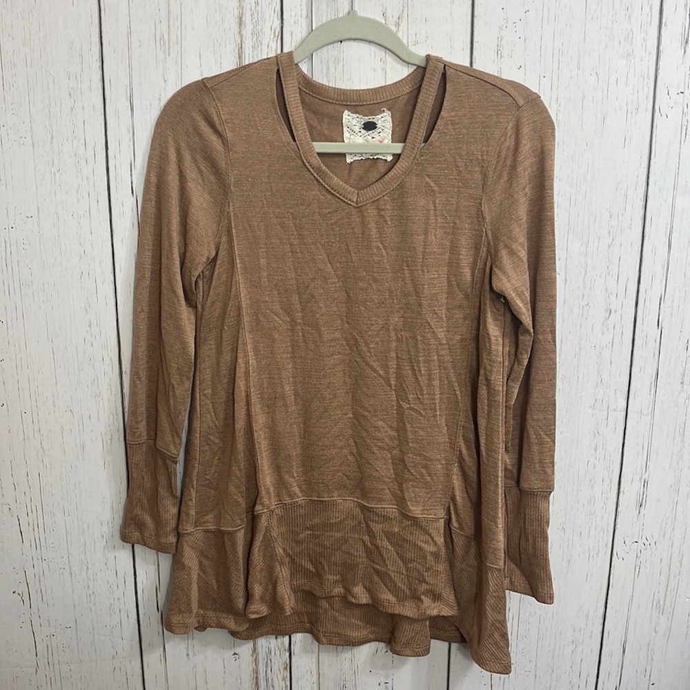 Anthropologie Cupio Long Sleeve Cold Shoulder Keyhole Lightweight Sweater Sz XS
